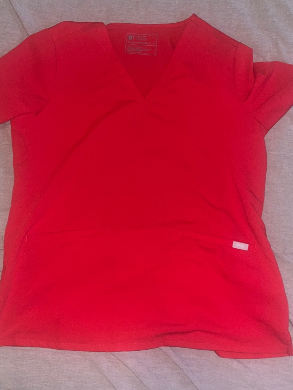 Figs men’s top